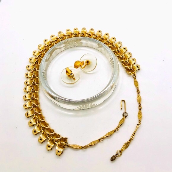 Vintage Jewelry Lot Lucite Bracelet & Flower Necklace - Picture 8 of 16